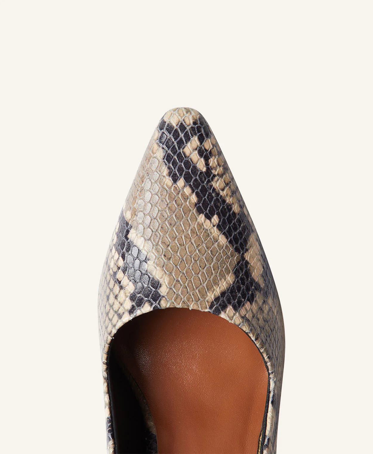 Miko Heel - Image 6
